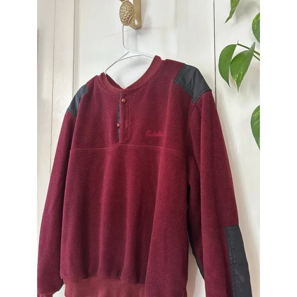 Cabela’s men’s size medium red sweater